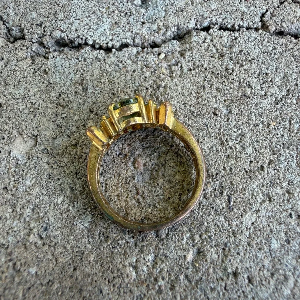 Vintage Gold Tone Olive Green Ring Size 7 Marquise Clear CZ Accent As Is Wear
